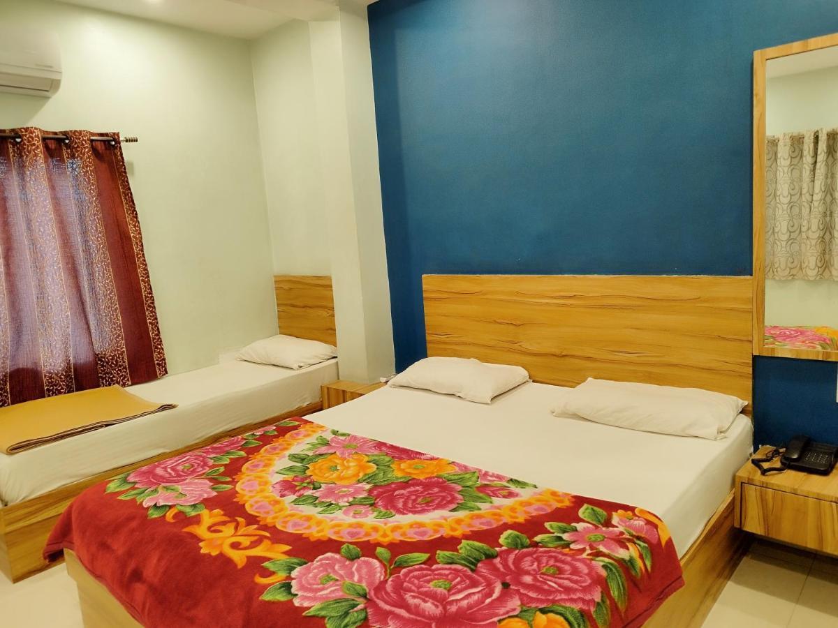 Hotel Guru Kripa - 500Mtr From Shreenathji Temple Nathdwara Exterior photo