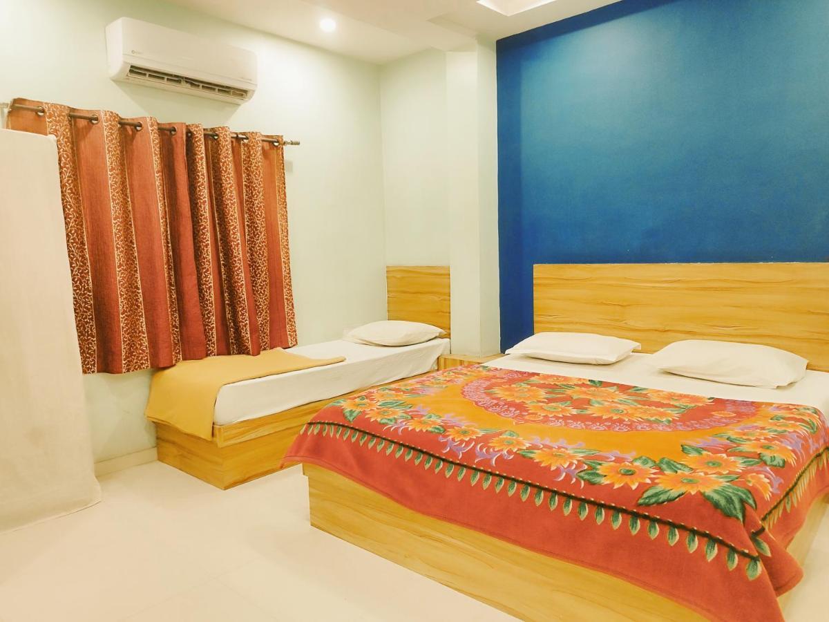 Hotel Guru Kripa - 500Mtr From Shreenathji Temple Nathdwara Exterior photo