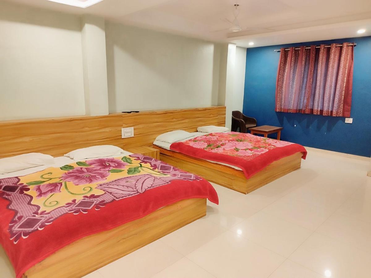 Hotel Guru Kripa - 500Mtr From Shreenathji Temple Nathdwara Exterior photo